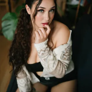 Chloe Star