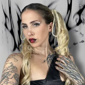 Domme Goddess Sadie Kiddo 🦇