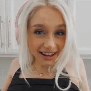 Scarlett Hampton