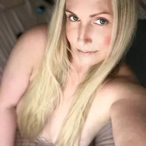 Piper 🎁 LIVE SHOW FRI DEC 19 @ 9PM EST