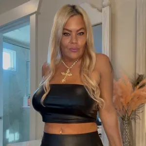 Amber NyKole ﾒ૦ﾒ૦
