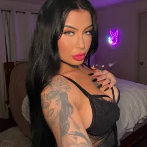 Lola 🖤