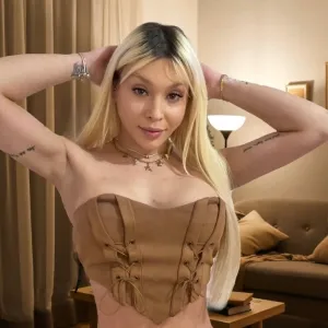 Bea Blondie