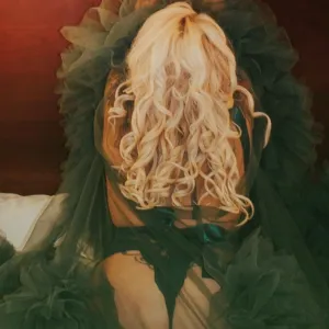Lilhottblonde