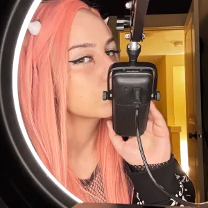 Bella Strange