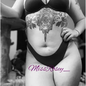 MissRosey_