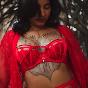 Mistress Yuki - Indian Domina Mommy  <3