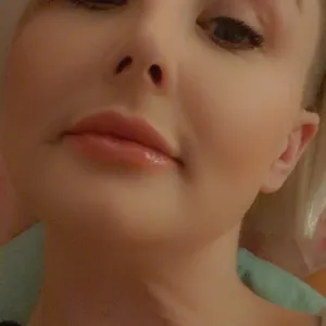 Becky Bangs