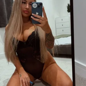 LaceyLove_UK