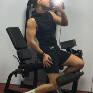 Aaron Wixx