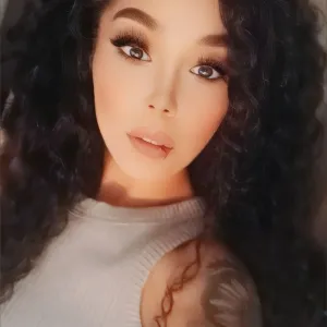 𝐂𝐡𝐞𝐞𝐧𝐚𝐃𝐨𝐥𝐥