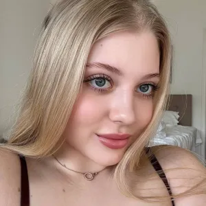 𝐰𝐢𝐭𝐡 𝐥𝐨𝐯𝐞, 𝐄𝐥𝐬𝐚 ☁️