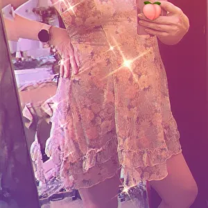 Pregnant Elle Reve