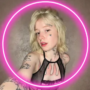 Kira Goth 69 🖤