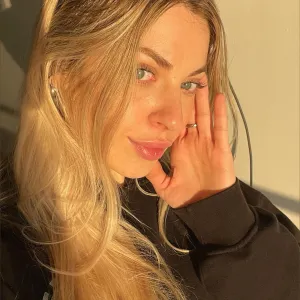 Blondiehottt 🔥​💦​