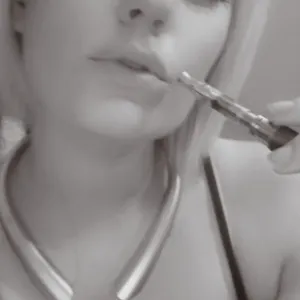 BellaKellyPlease