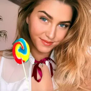 Blondie Becca