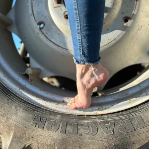 Bellafeetgun