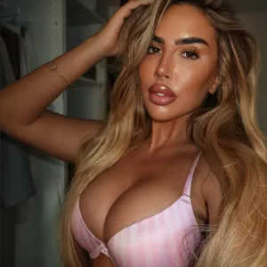 Arabella Lajares 💕