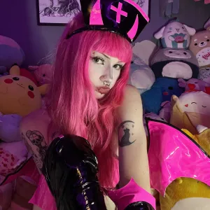 Nikki Lovely
