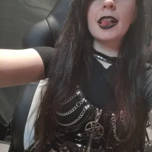 👑Queen of Darkness👑