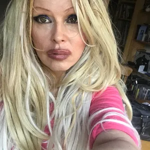 PammyBarbwire