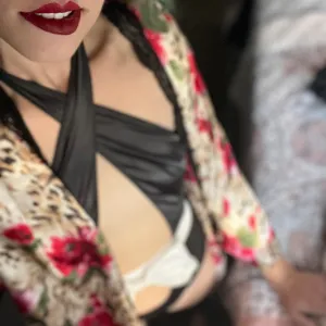 Alyse Next Door Free