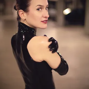 Miss Flora Femdom / Fetish / Lesbian /Bi