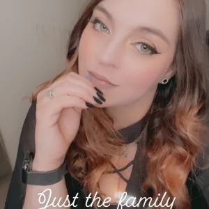 GothKitt5813