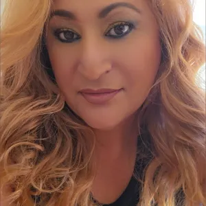 Ms.Curvy.V