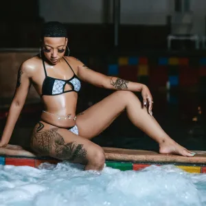 Dora Dior